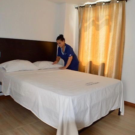Hotel Tourmalet Кали Экстерьер фото